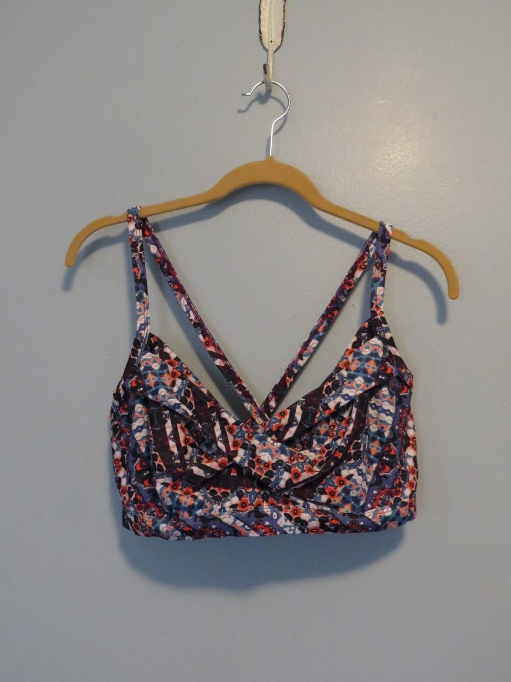 Athleta Twister Marrakesh Print Underwire Bikini Top Sz 36D/DD Plum Blue Orange